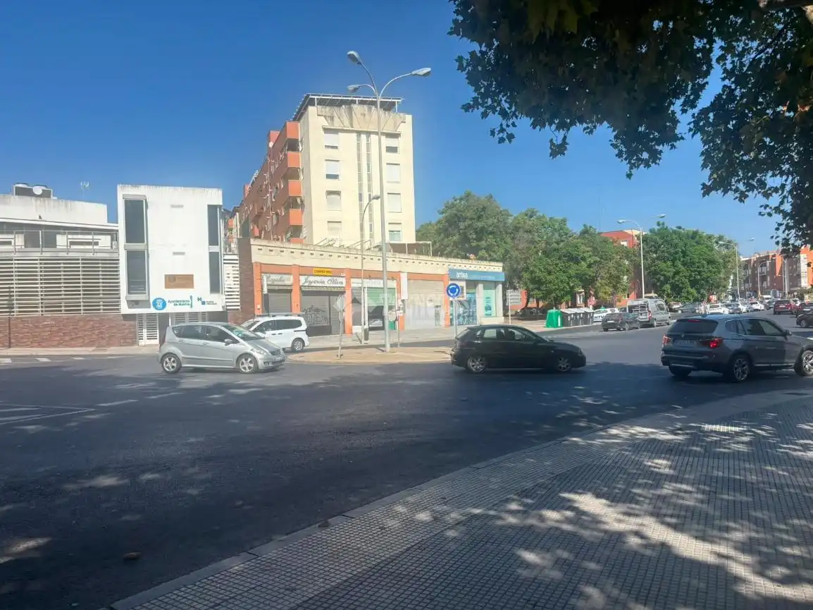 Vista exterior de Pis en venda en Huelva amb Aire condicionat i Moblat