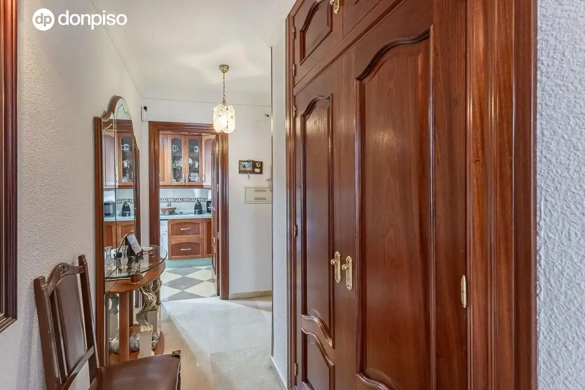 Flat for sale in Granada