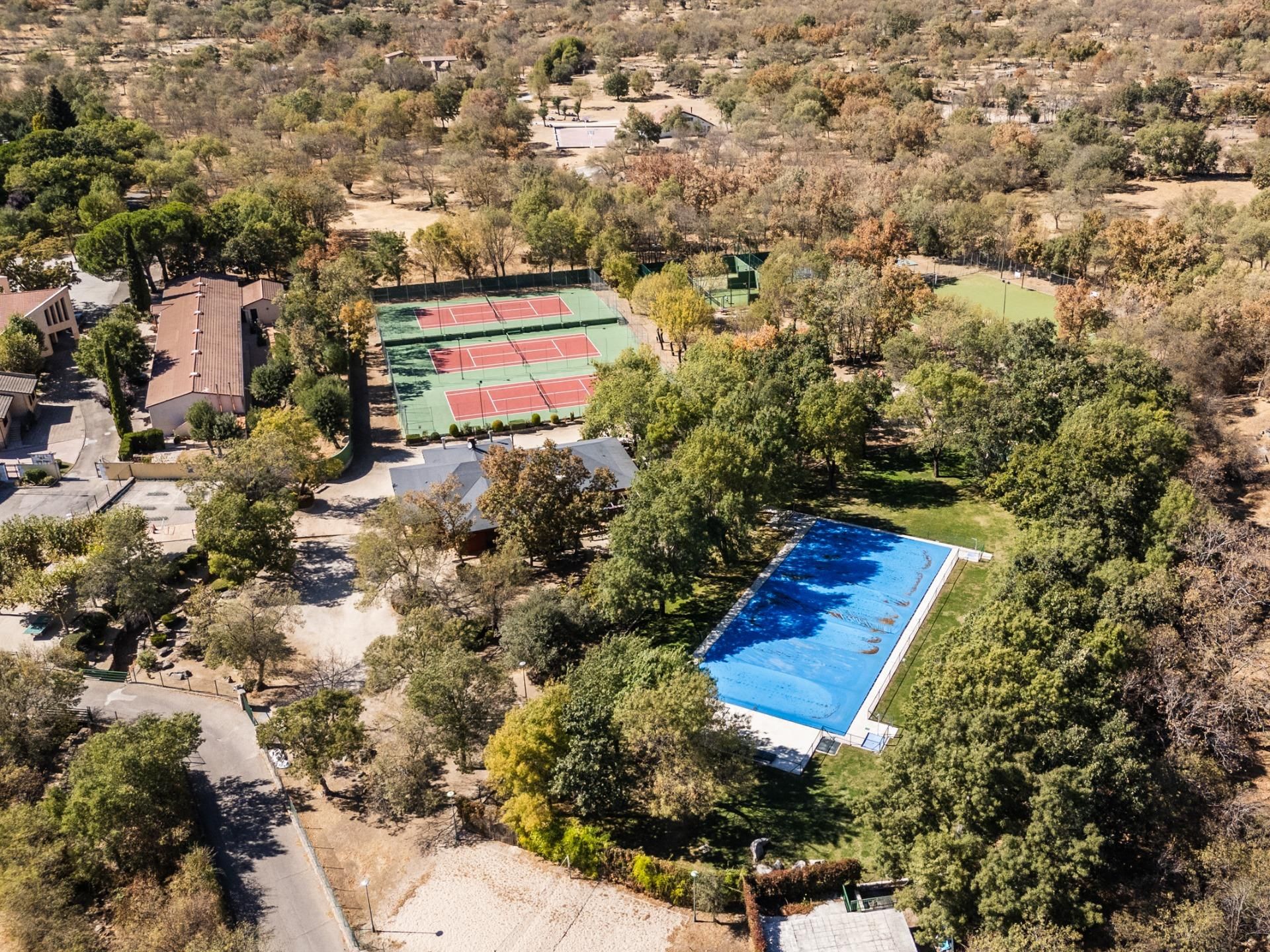 Swimming pool of Single-family semi-detached for sale in Becerril de la Sierra  with Heating, Private garden and Terrace