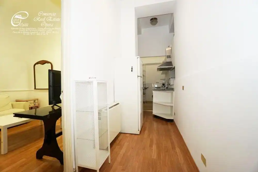Flat for rent in Calle BOLA, Palacio