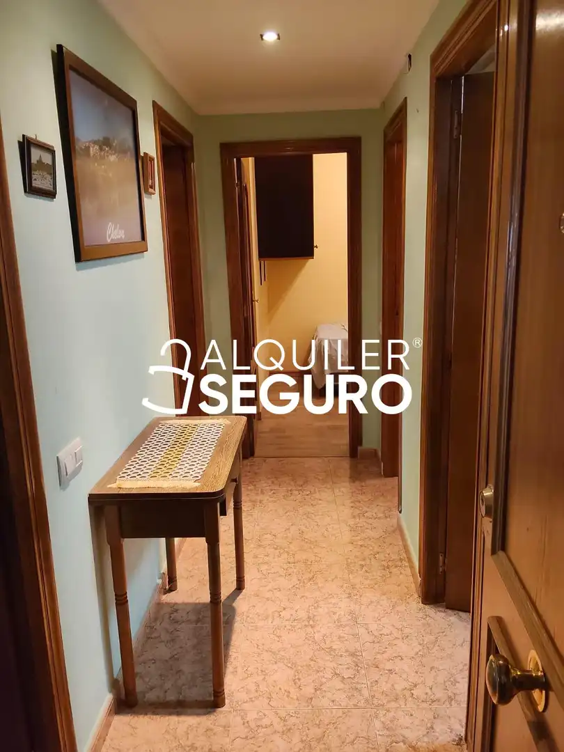 Piso de alquiler en Chelva con Aire acondicionado, Trastero y Amueblado
