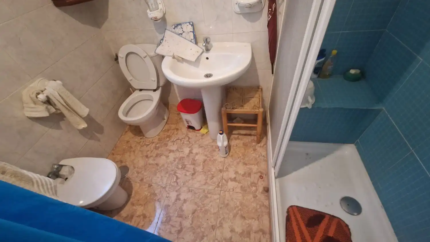 Bany de Casa adosada en venda en Jaén amb Aire condicionat, Calefacció i Terrassa