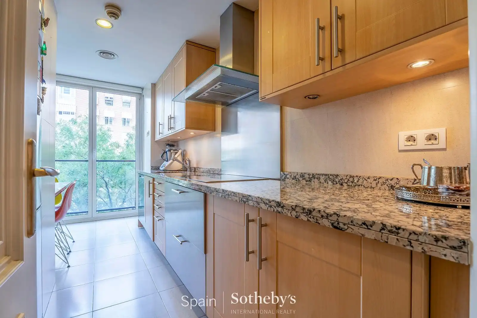 Cuina de Apartament en venda en Madrid amb Aire condicionat, Calefacció i Traster