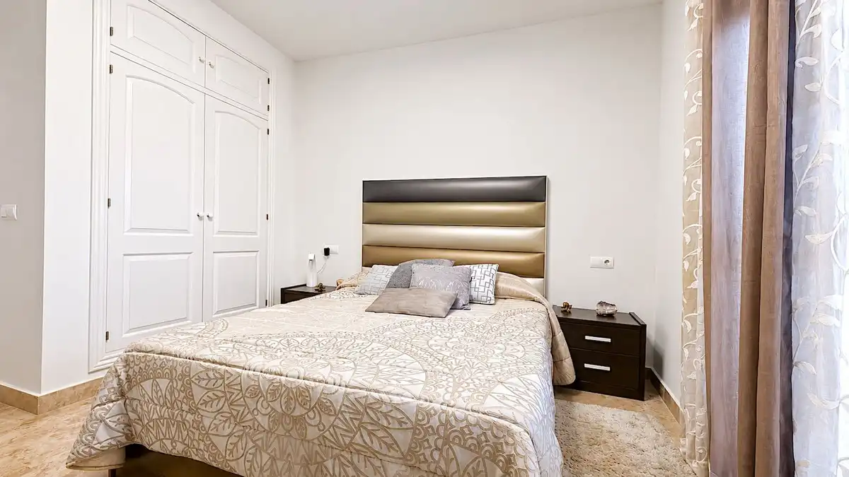 Flat with lift for sale in San Pedro de Alcántara, imagen 4