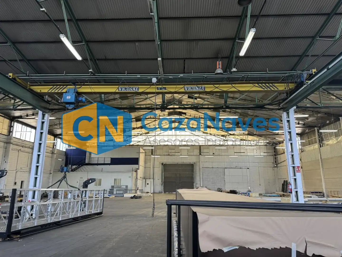 Nave industrial en alquiler en Reyes Católicos