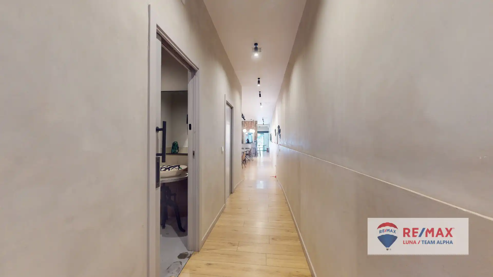 Local en traspaso en Madrid con Aire acondicionado, Calefacción y Parquet