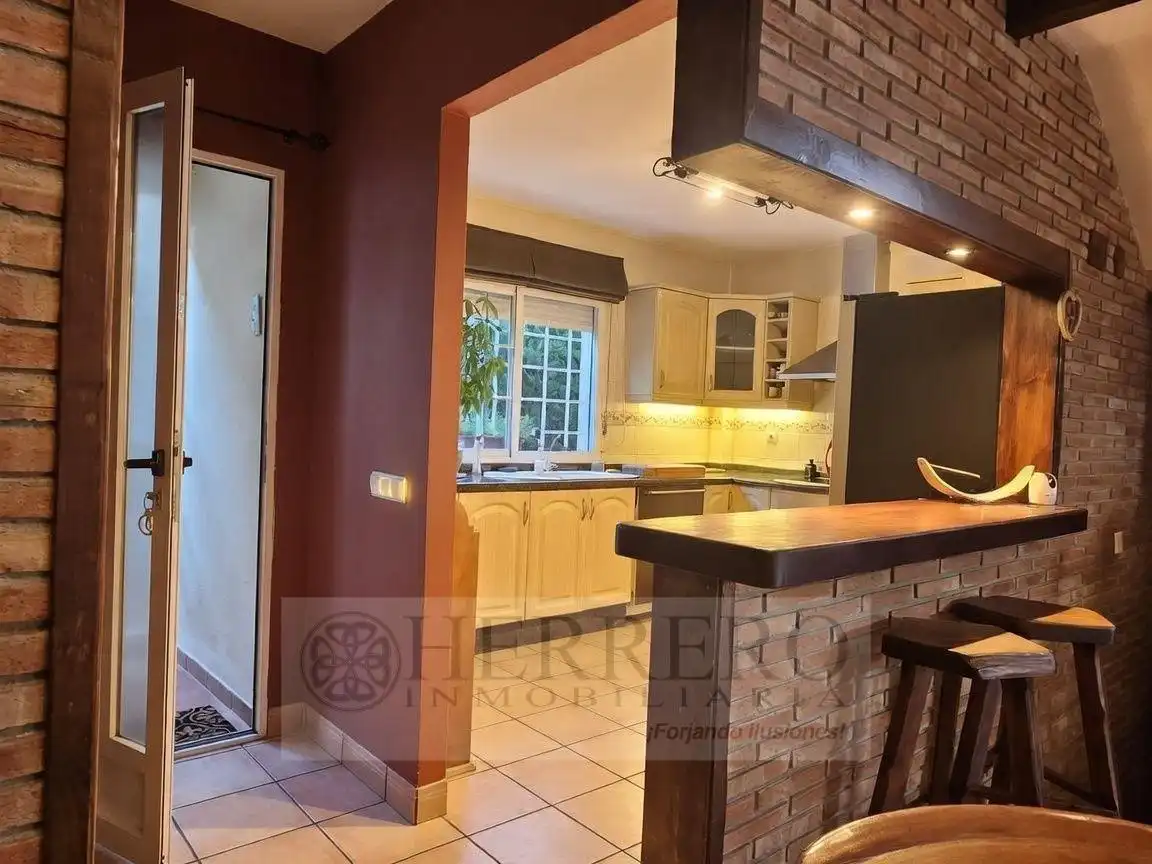 Cocina de Casa adosada en venta en Gandia con Aire acondicionado, Calefacción y Jardín privado