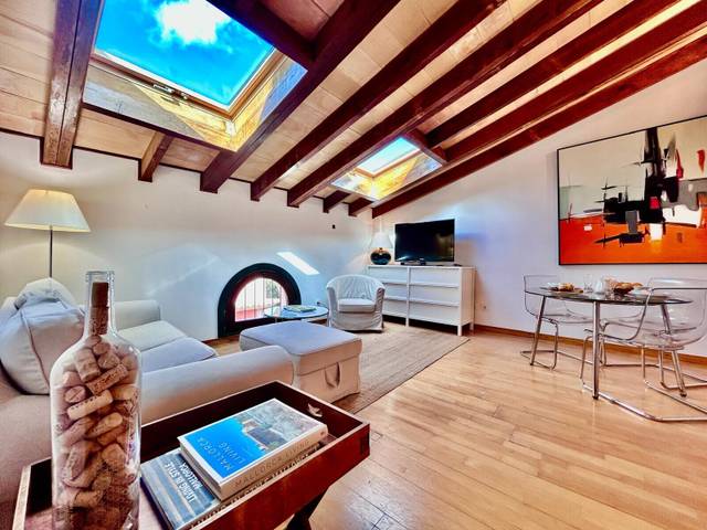 Ático en Alquiler en Cort