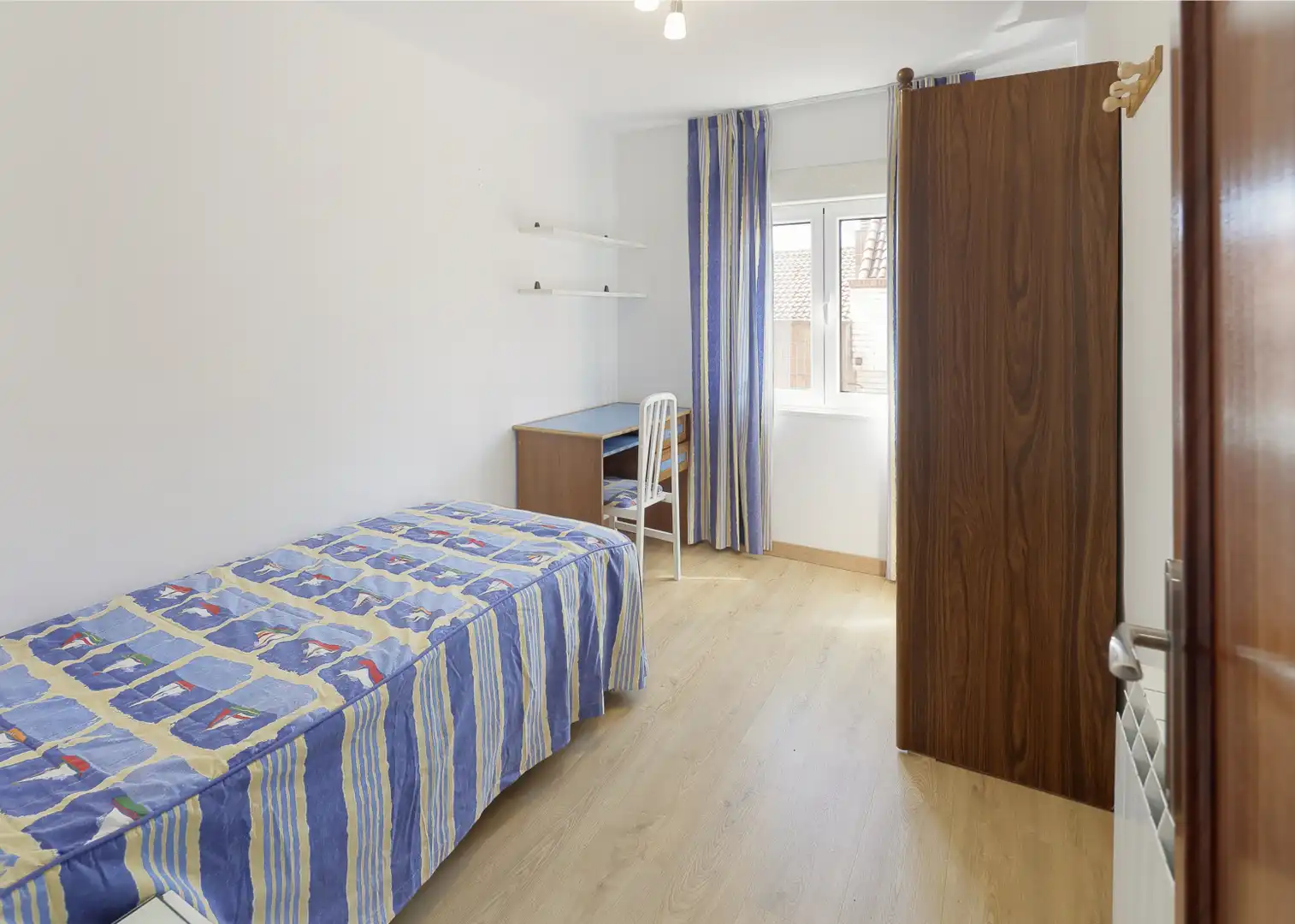 Schlafzimmer von Wohnung zum Verkauf in Gijón  mit Heizung und Abstellraum