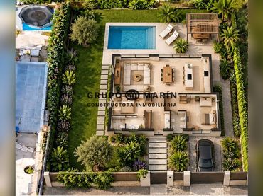 Terreny residencial en venda a Carrer D'empúries