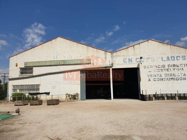 Nave industrial en Venta en Pedanías - Extrarradio