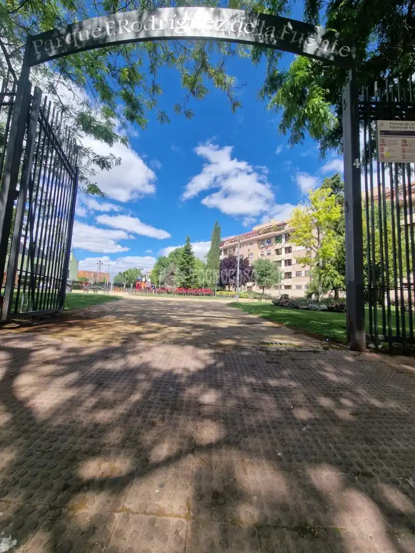 Vista exterior de Pis en venda en Torrejón de Ardoz amb Aire condicionat, Calefacció i Terrassa