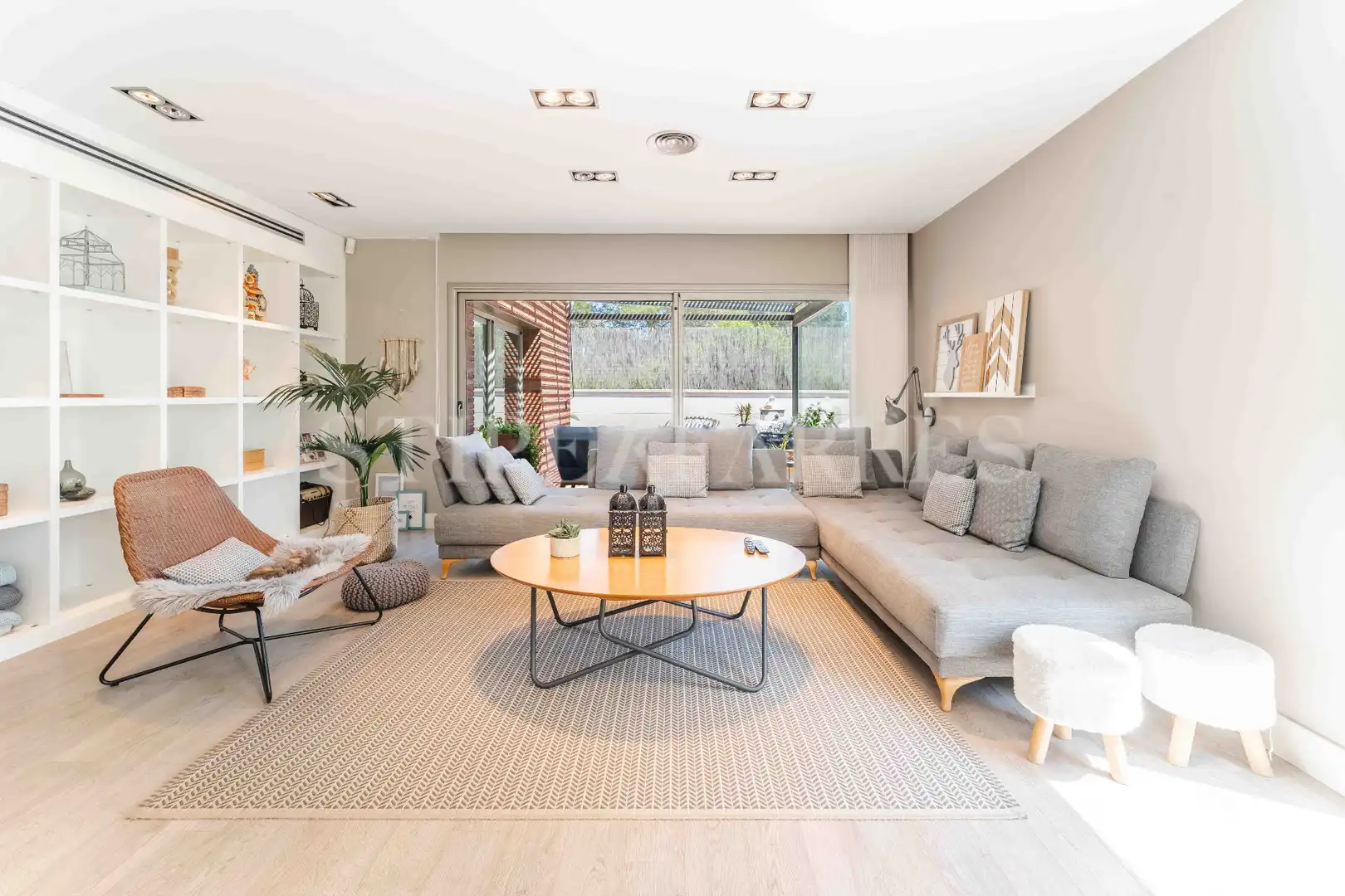 Sala de estar de Casa o chalet de alquiler en El Papiol con Aire acondicionado, Calefacción y Jardín privado