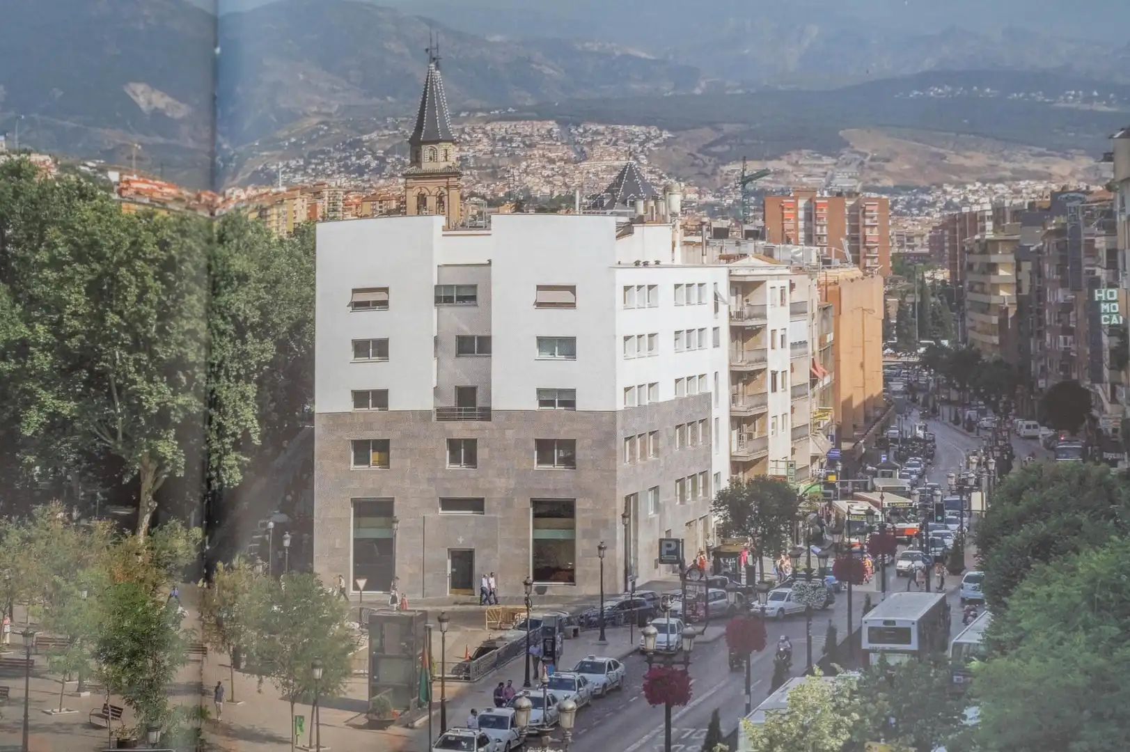 Vista exterior de Piso en venta en Granada con Calefacción, Parquet y Alarma