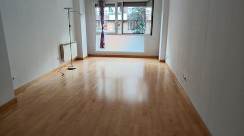 Foto 2 de Piso en venta en Calle General Vives, 39, Zona Alta, Ponferrada