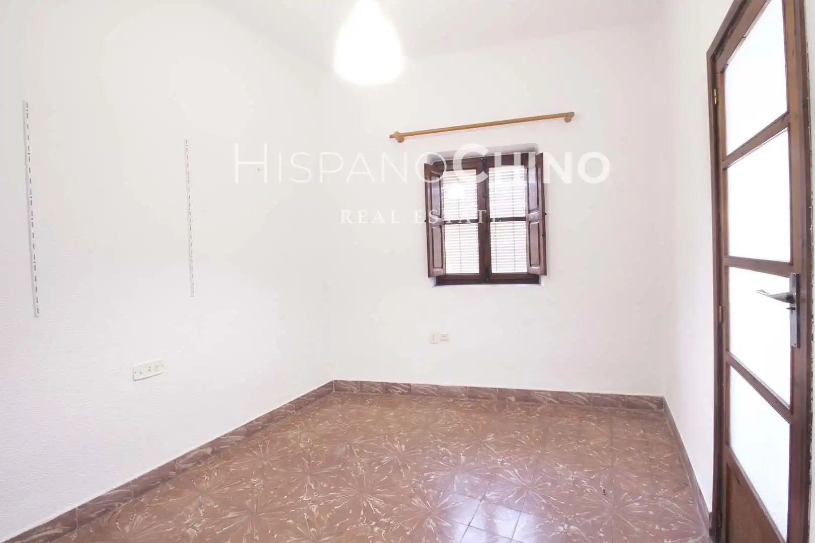 Casa adosada en venta en Serra con Terraza