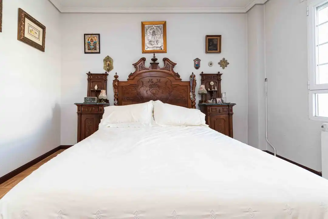 Bedroom of Flat for sale in Madrid  with Air Conditioner, Heating and Storage room