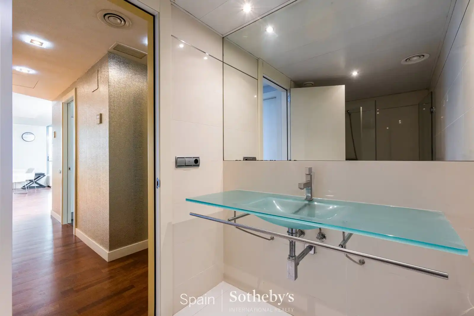 Baño de Ático en venta en Barcelona con Aire acondicionado, Calefacción y Trastero