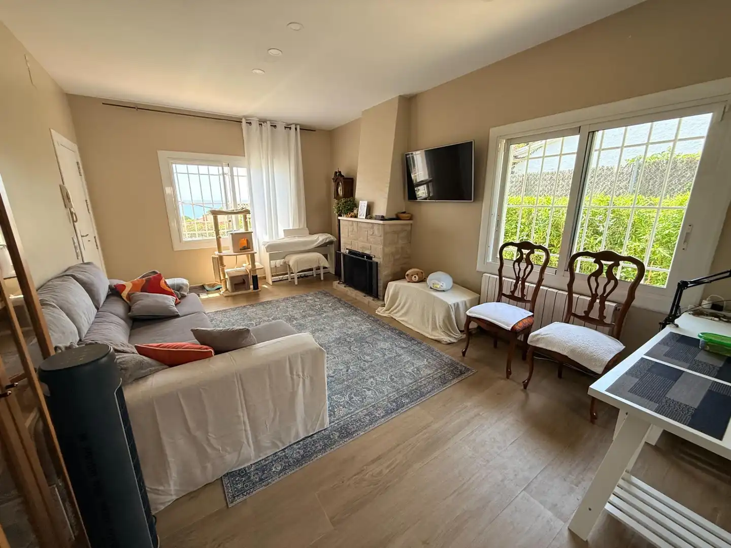 Casa con jardín en venta en Carrer CREUETA, imagen 2