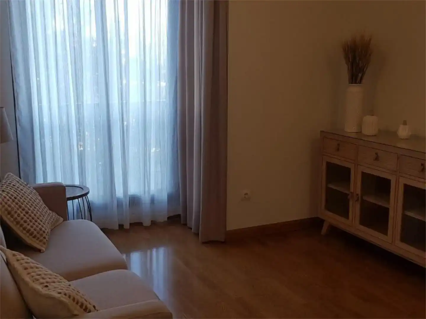 Schlafzimmer von Wohnung zur Miete in  Madrid Capital mit Klimaanlage, Schwimmbad und Balkon