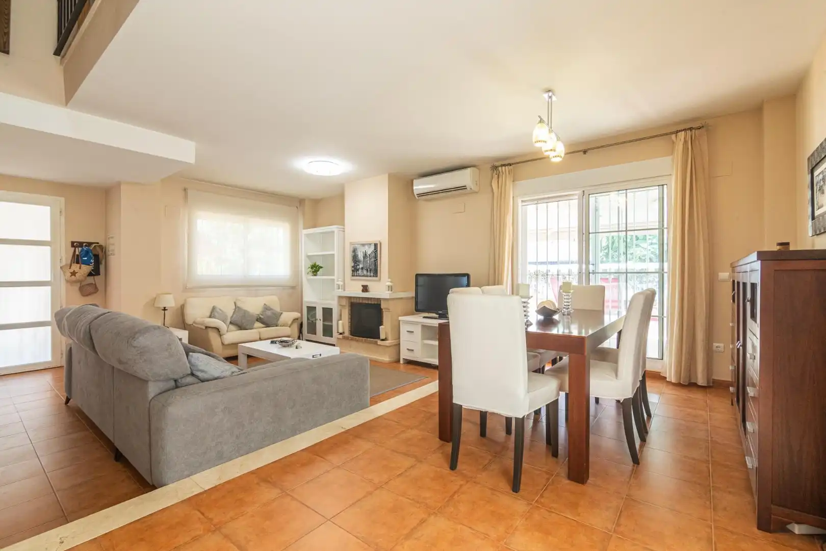 Sala d'estar de Casa o xalet en venda en Aspe amb Piscina