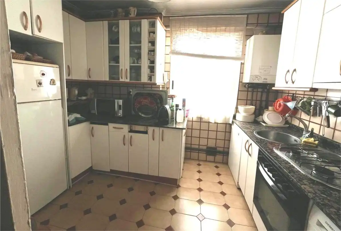Cocina de Piso en venta en Santander con Calefacción
