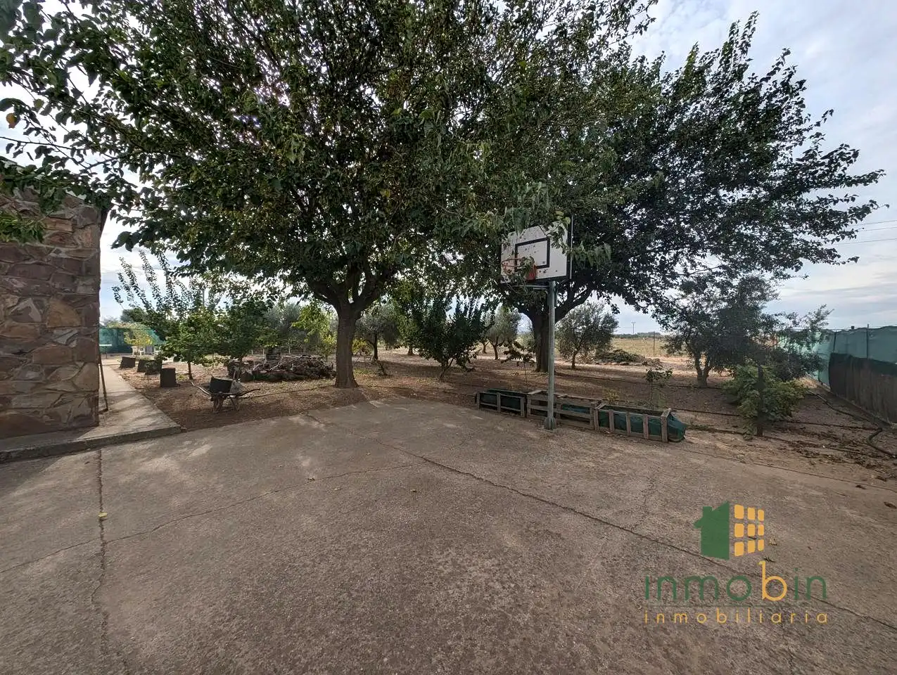 Finca rústica en venta en Don Benito con Jardín privado y Piscina