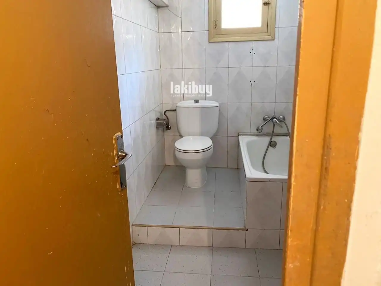 Baño de Piso en venta en Barbens con Amueblado