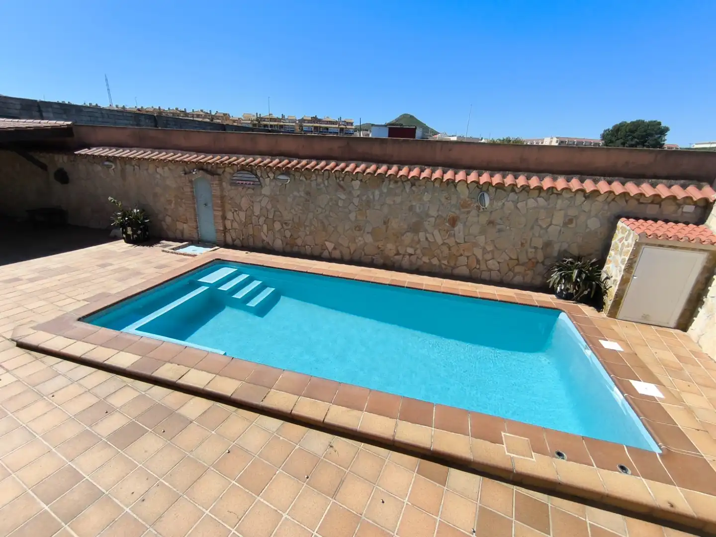 Piscina de Casa o xalet en venda en La Unión amb Aire condicionat, Calefacció i Jardí privat