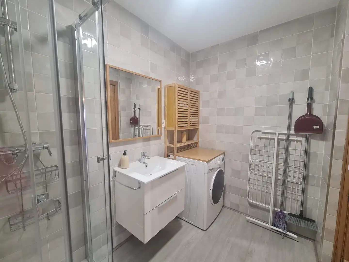 Bathroom of Apartments for rent in Brunete  with Air Conditioner, Heating and Furnished