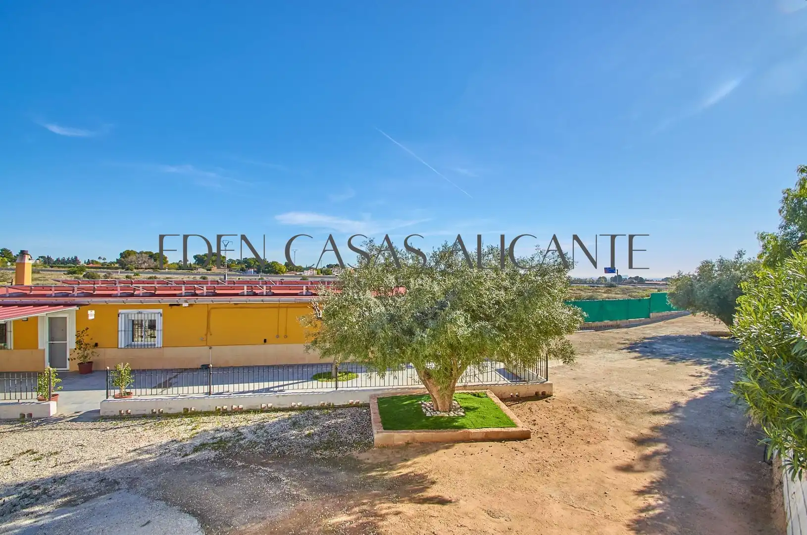 Casa o xalet en venda en Alicante / Alacant amb Aire condicionat, Jardí privat i Terrassa