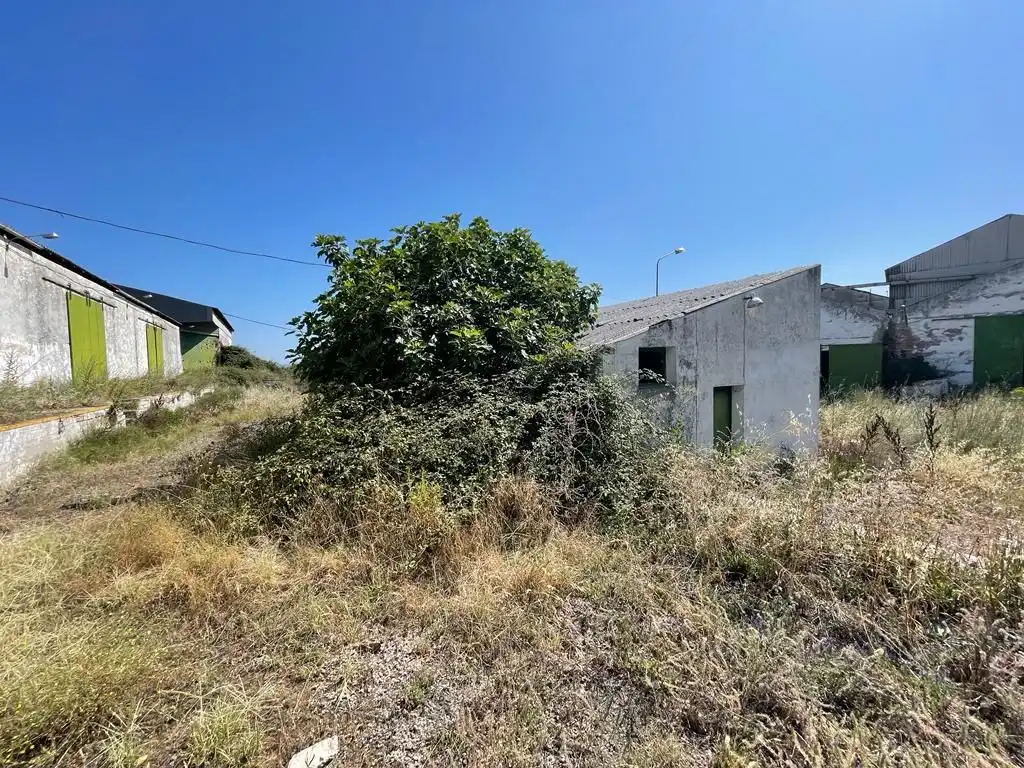 Industrial buildings for sale in Galisteo