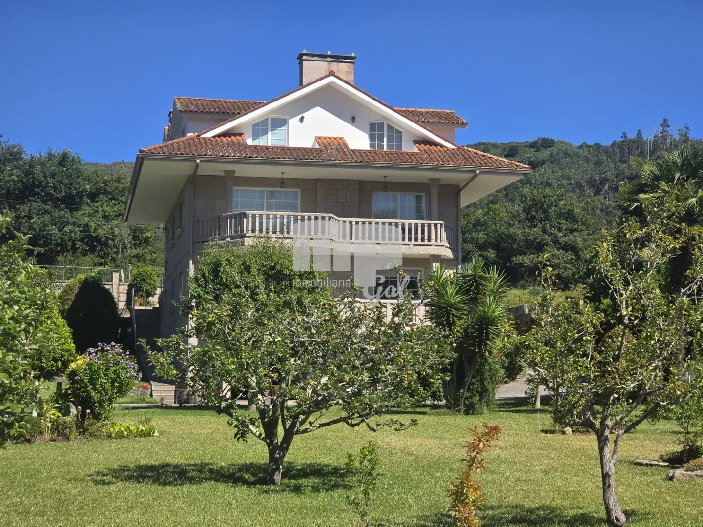 Vista exterior de Casa o chalet en venta en Vigo  con Calefacción, Jardín privado y Terraza