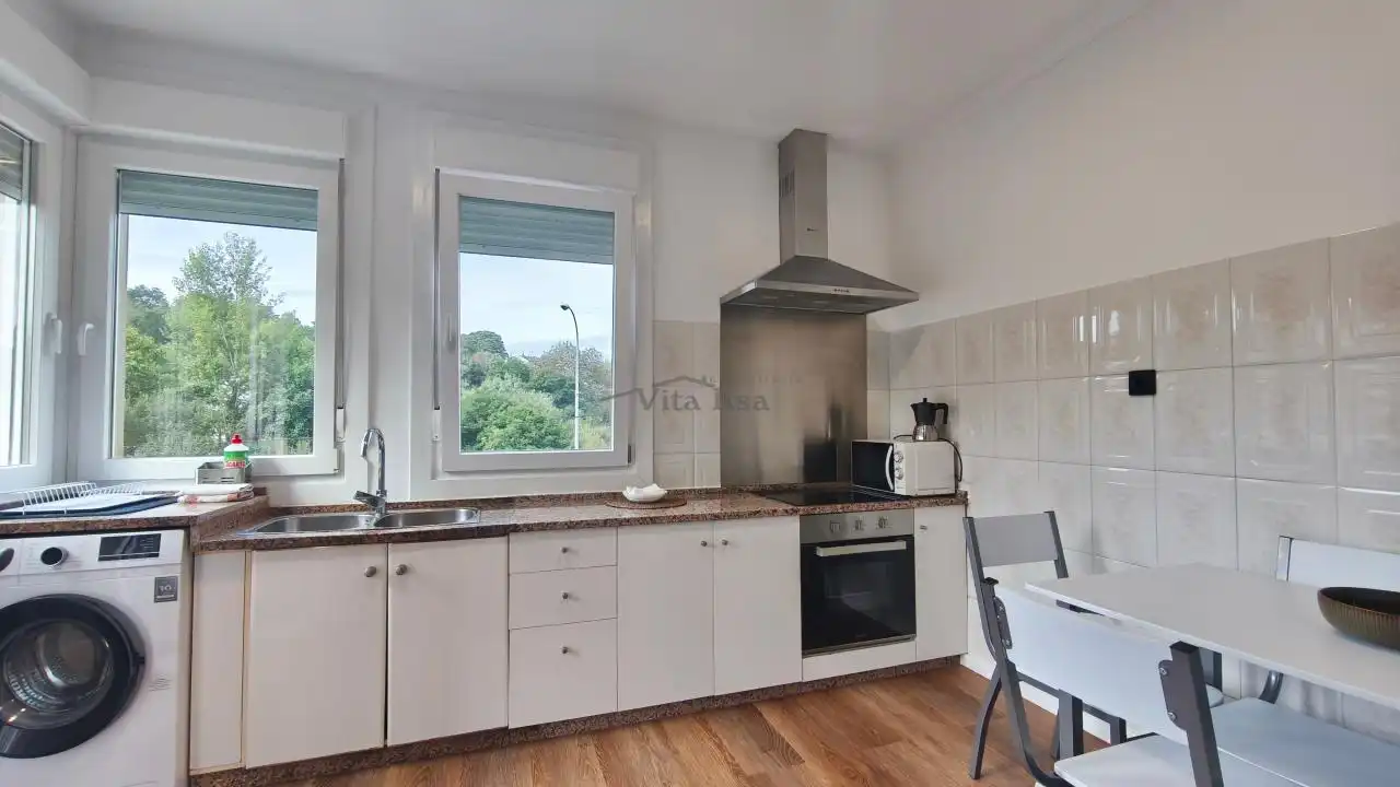 Cocina de Piso de alquiler en Ourense Capital  con Calefacción, Amueblado y Balcón