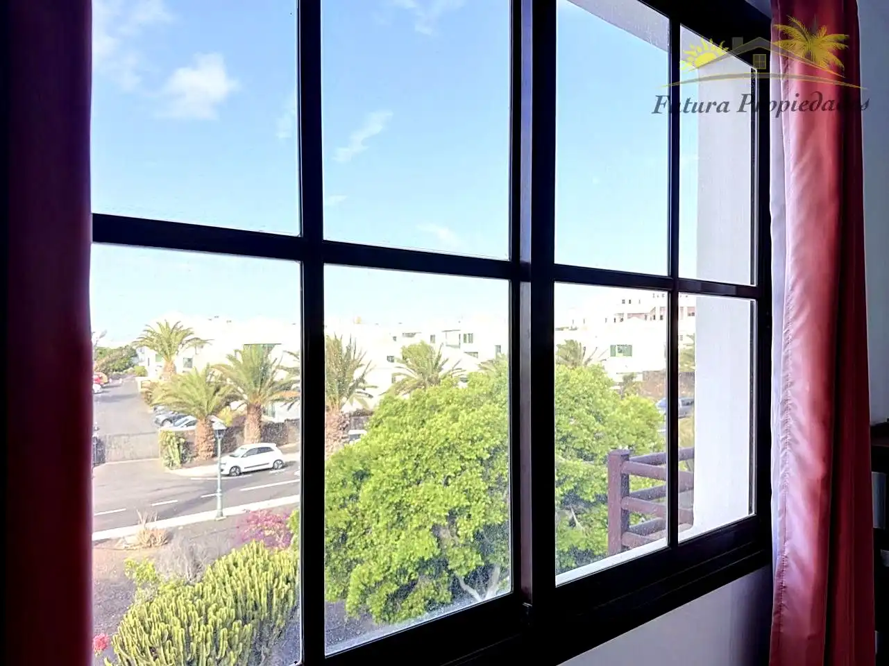 Vista exterior de Piso en venta en Teguise con Terraza y Piscina comunitaria
