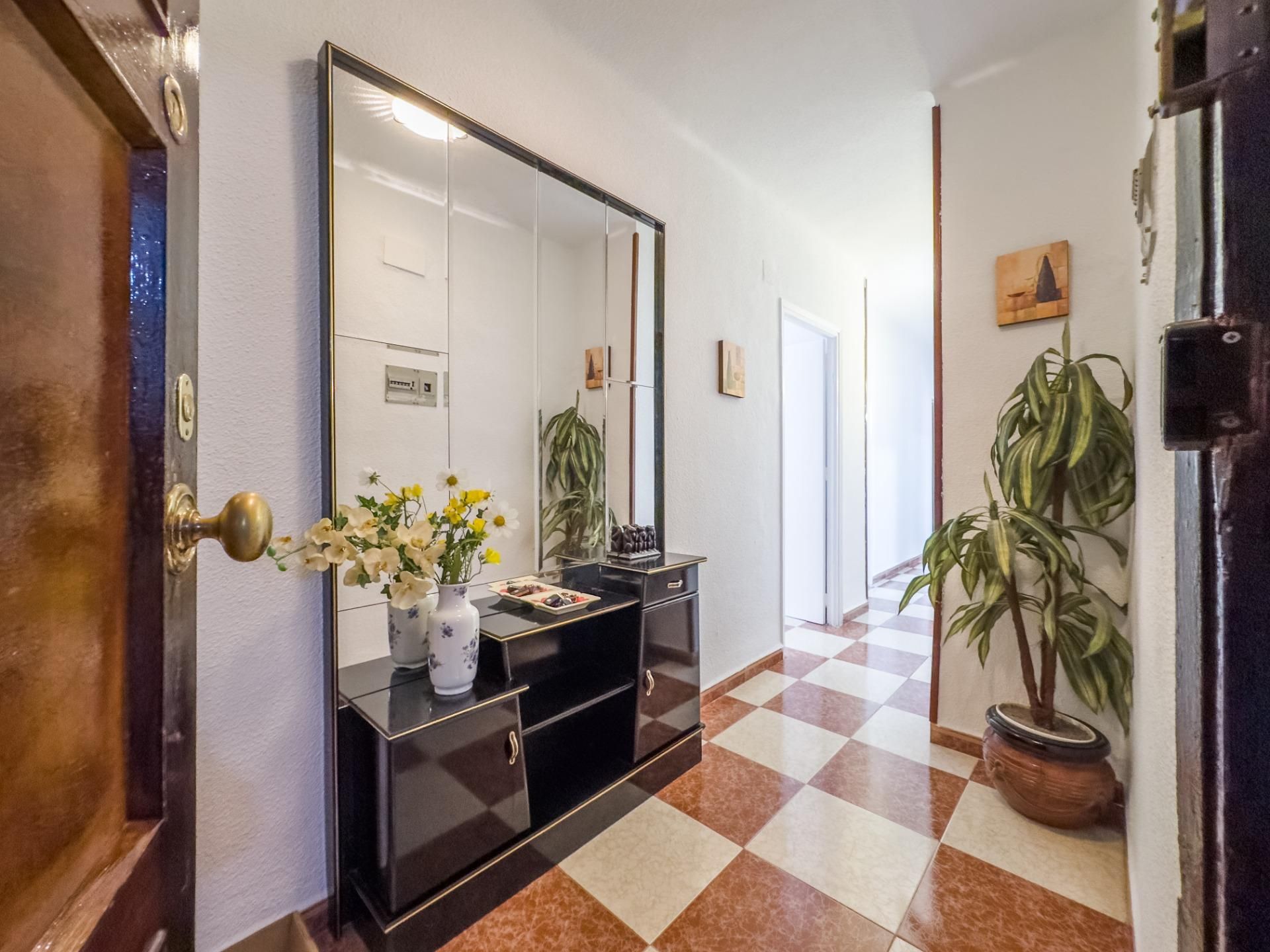 Flat for sale in  Granada Capital  with Air Conditioner, Heating and Terrace