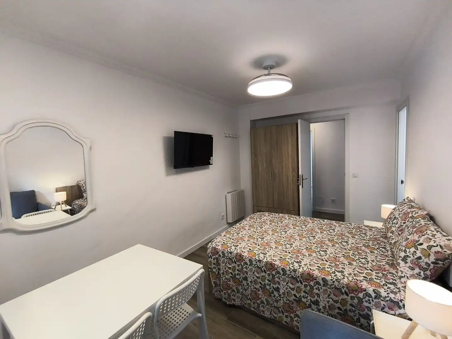Habitación de Piso para compartir en Madrid con Calefacción, Terraza y Amueblado