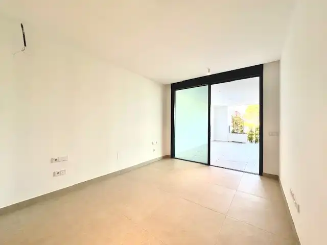 Terrassa de Planta baixa en venda en Marbella amb Aire condicionat, Calefacció i Jardí privat