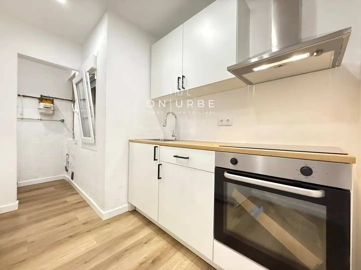 Cocina de Piso en venta en Badalona con Parquet, Terraza y Horno
