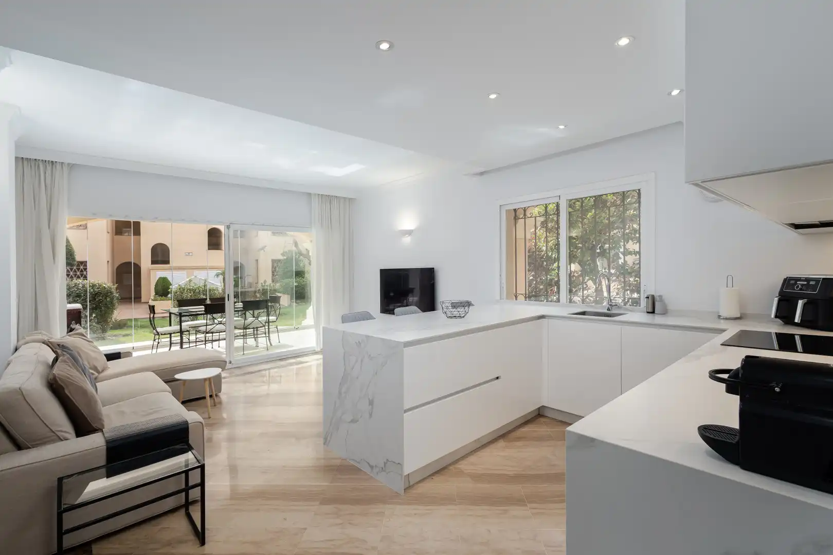 Apartament amb piscina en venda a Marbella Centro, imagen 2