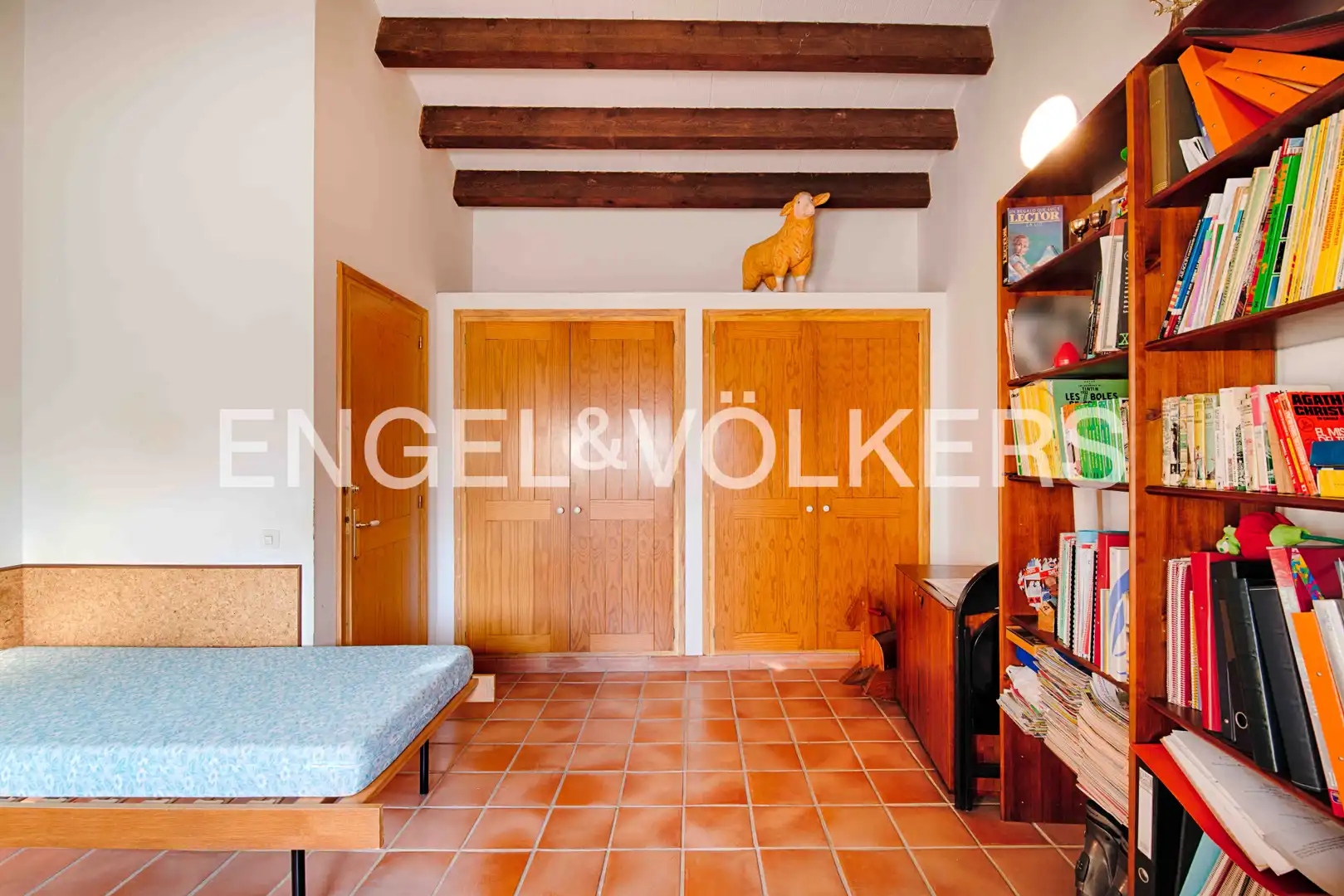Casa adosada en venta en Cabanelles con Calefacción, Jardín privado y Terraza