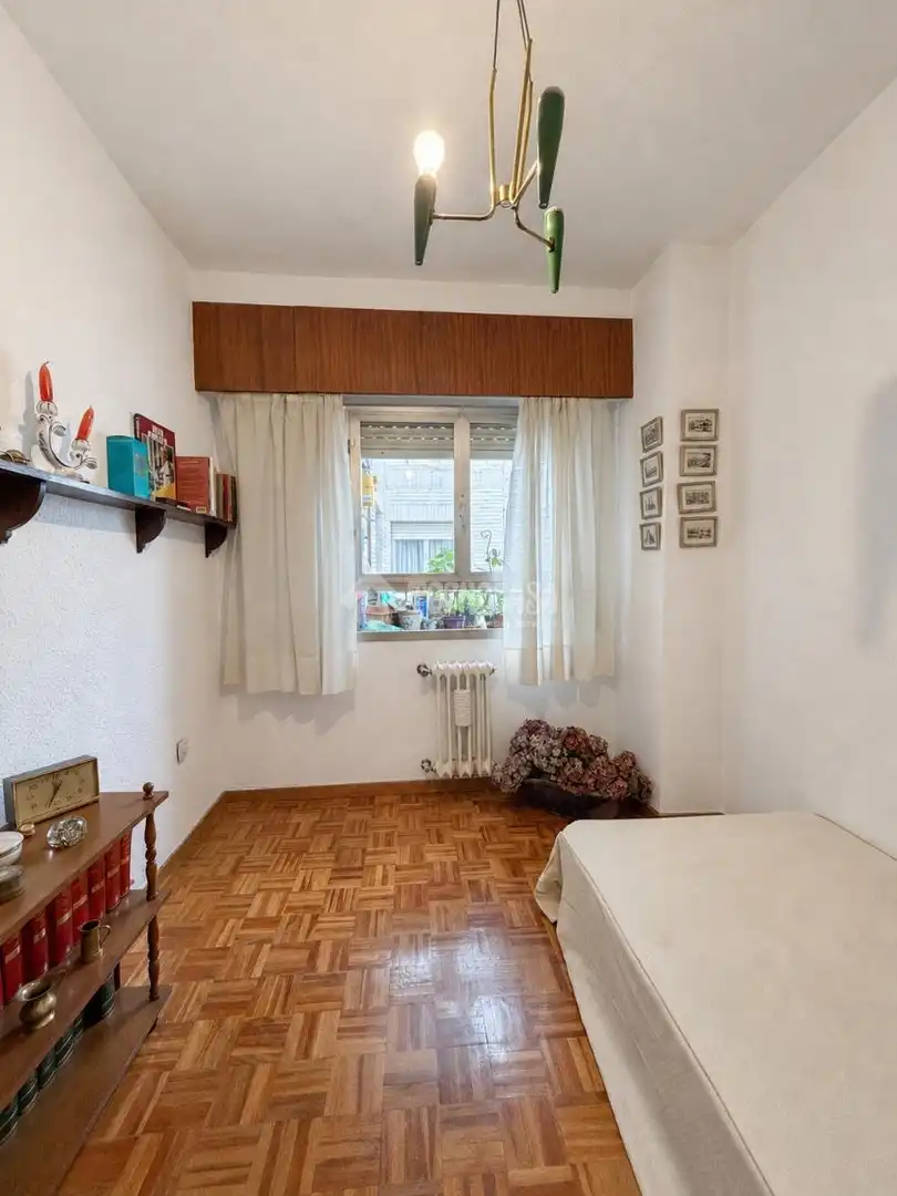 Dormitori de Pis en venda en Madrid amb Aire condicionat, Calefacció i Terrassa