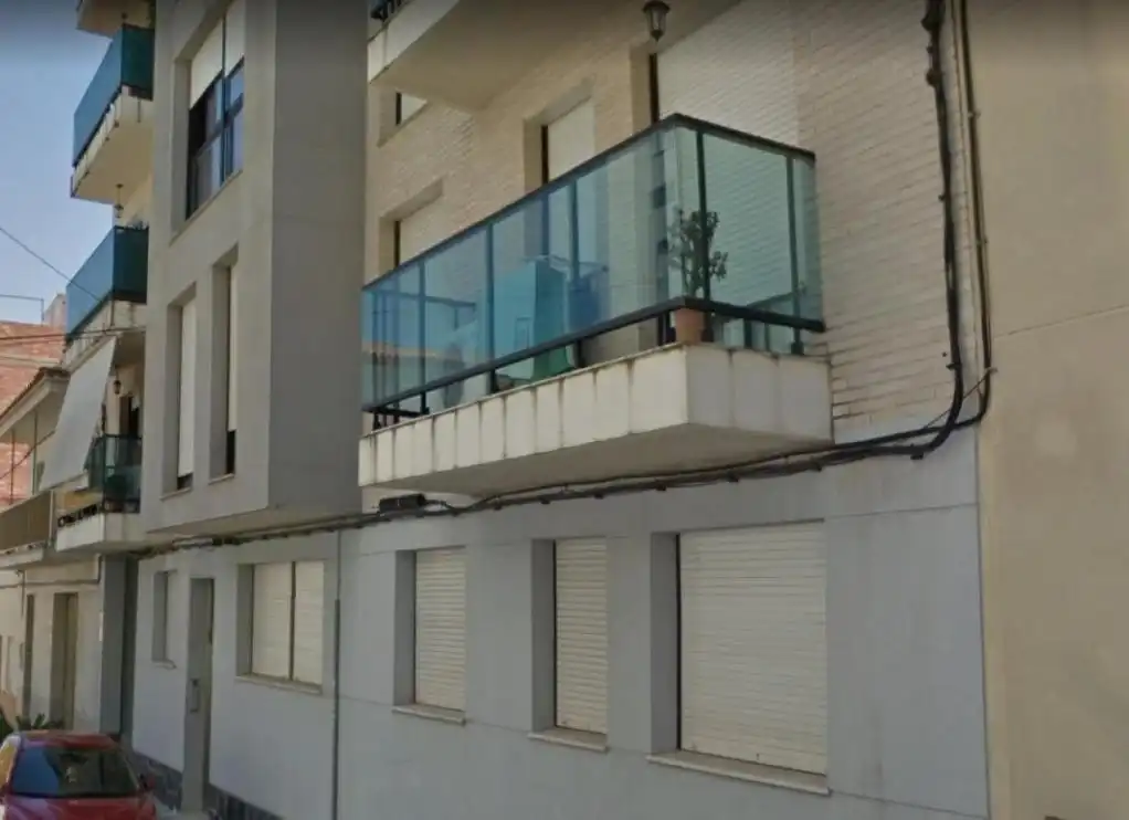 Parcheggio con ascensore in vendita a SERRA DOR