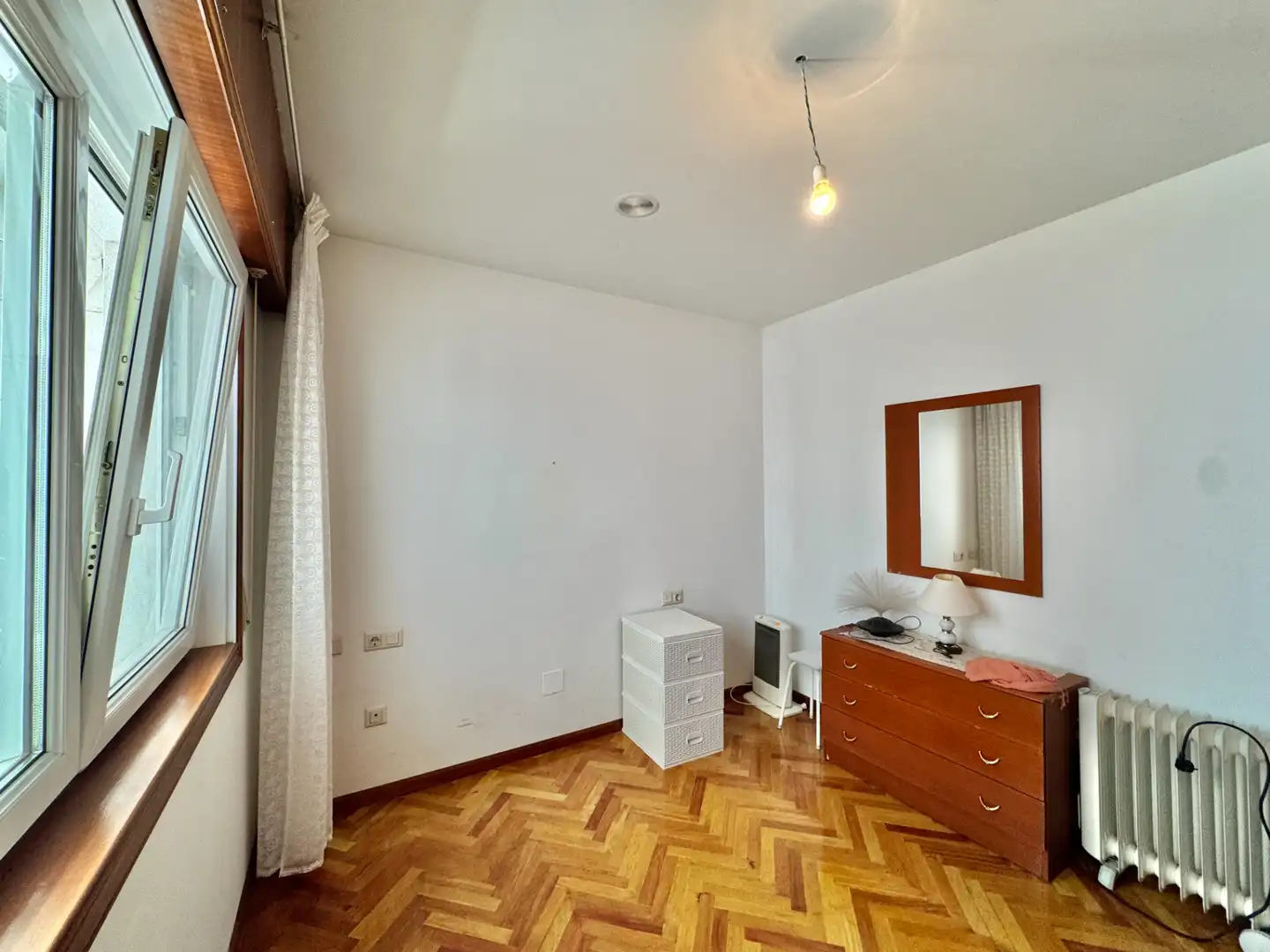 Habitación de Piso en venta en Arteixo con Parquet, Amueblado y Horno