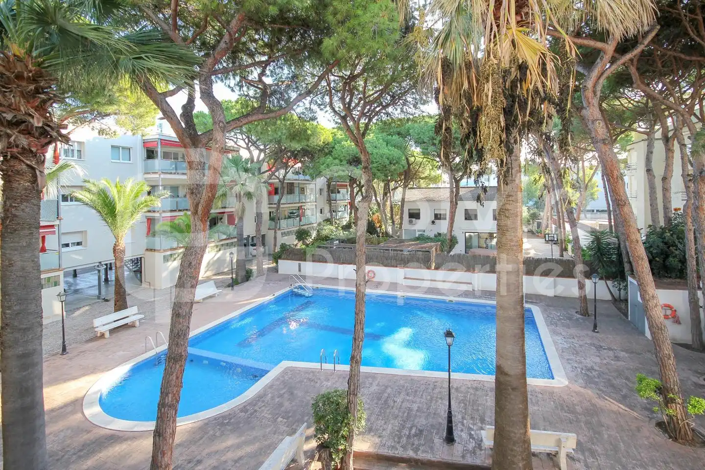 Piscina de Pis en venda en Castelldefels amb Traster, Alarma i Piscina comunitària