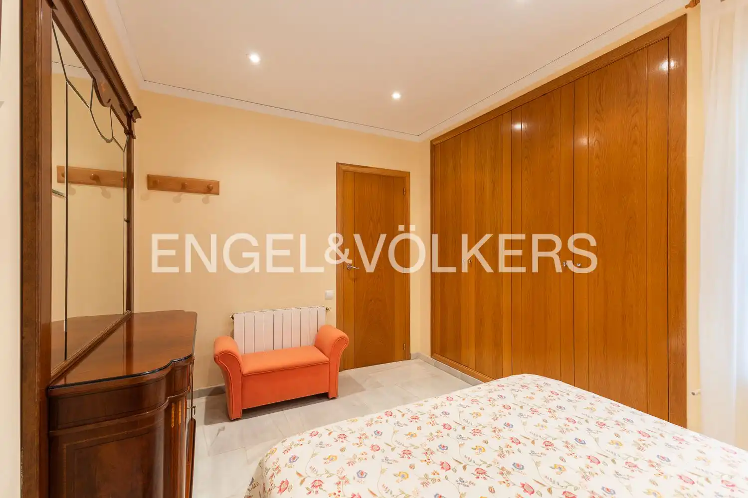 Bedroom of Houses for sale in Carcaixent  with Air Conditioner, Heating and Private garden