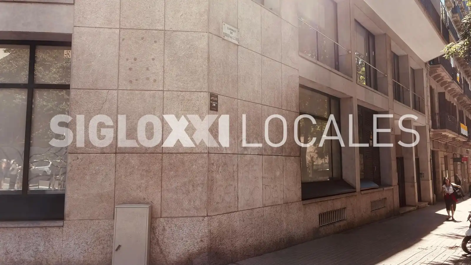 Vista exterior de Local de alquiler en Barcelona con Aire acondicionado