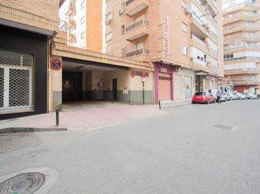 Individual en venda a Calle Calle Flores