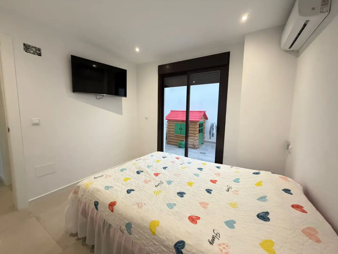 Habitación de Casa o chalet en venta en San Pedro del Pinatar con Aire acondicionado, Calefacción y Amueblado