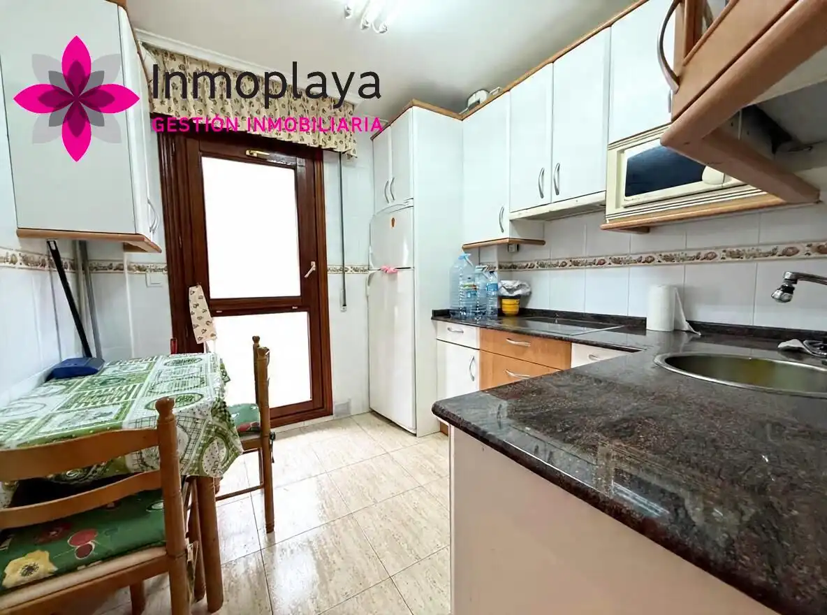 Cocina de Piso en venta en Noja con Calefacción, Terraza y Amueblado